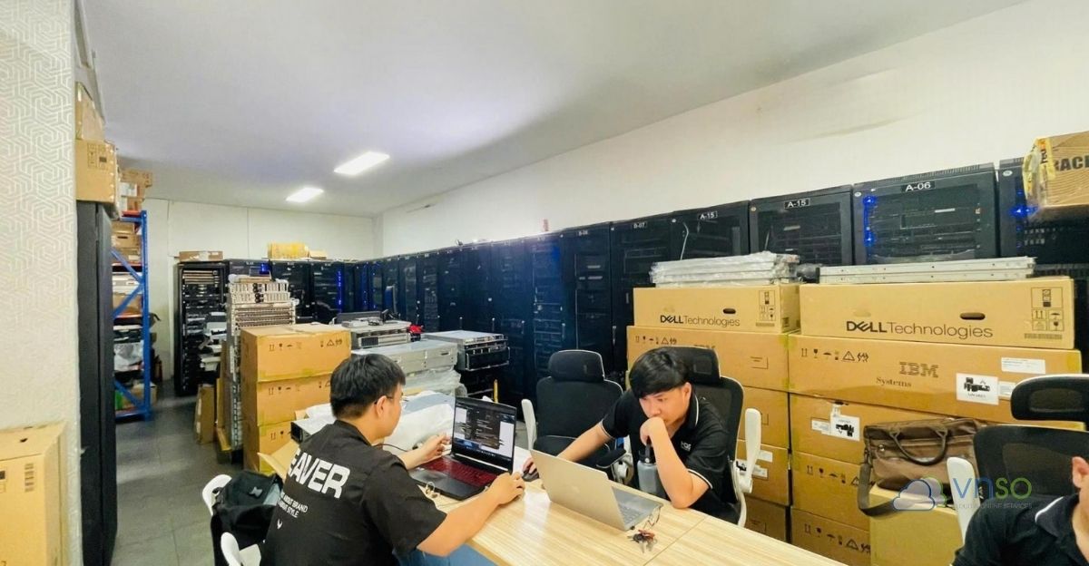 Phòng SERVER của VNSO