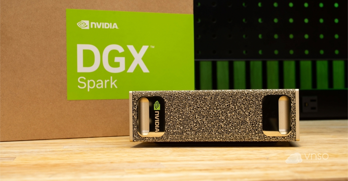 Mặt trước của siêu máy tính thu nhỏ